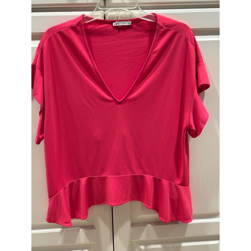 Zara Womens Hot Pink V-Neck Ruffle Hem Short Sleeve Knit Top Size Small